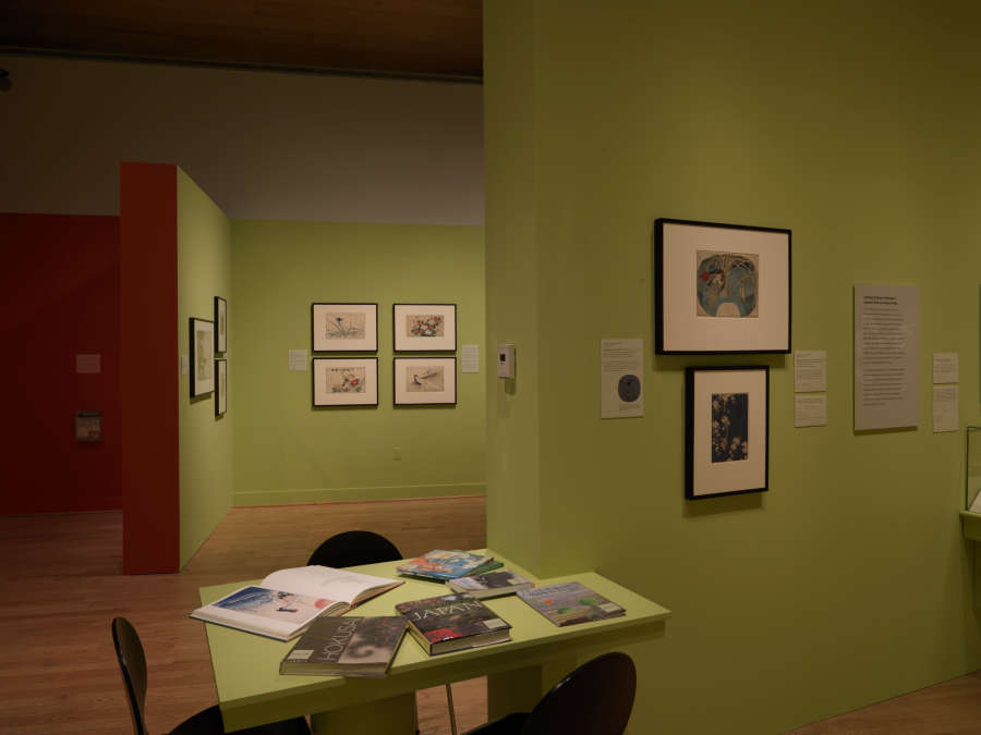 view exhibition image