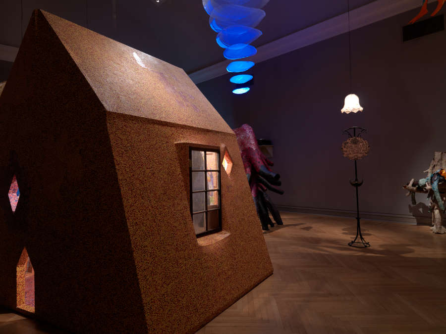 view exhibition image