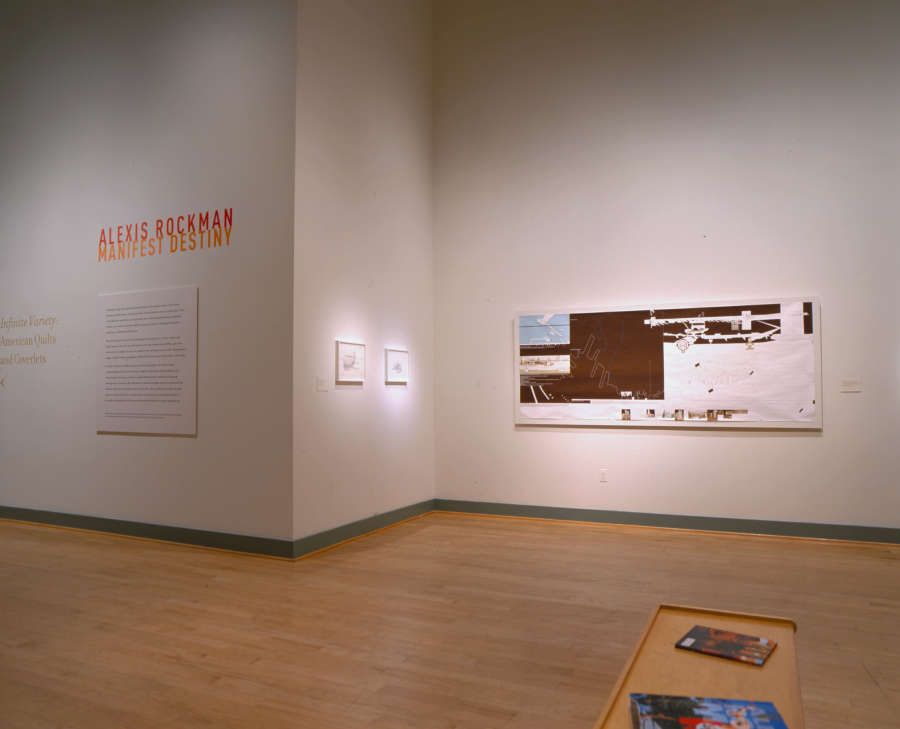 view exhibition image