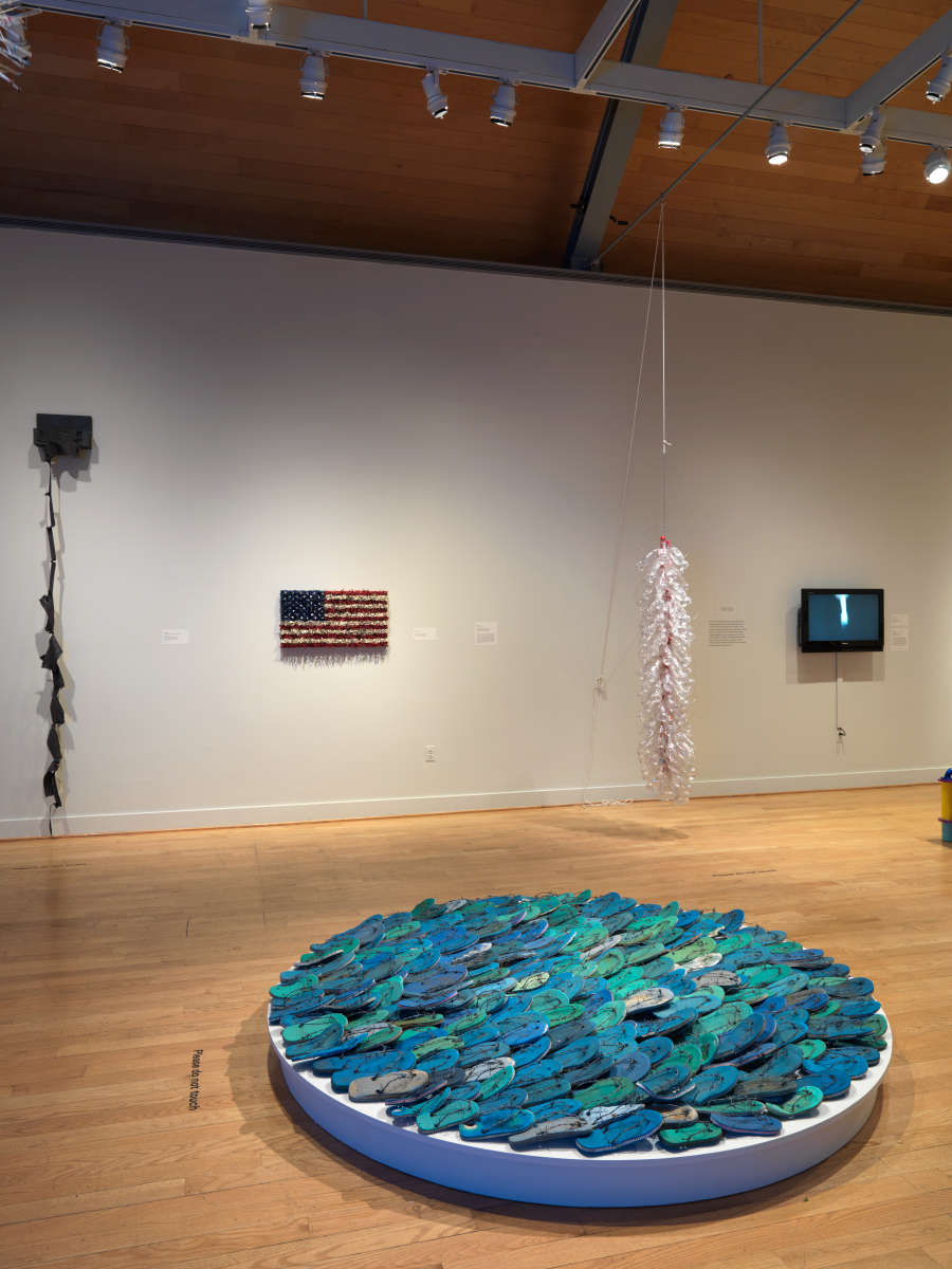 view exhibition image