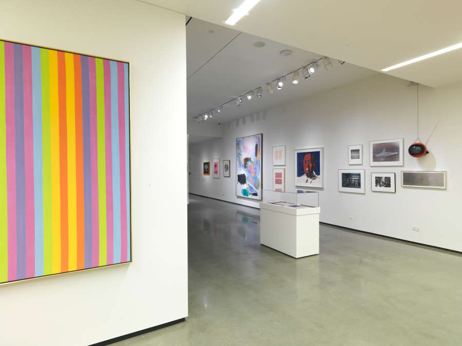 view exhibition image