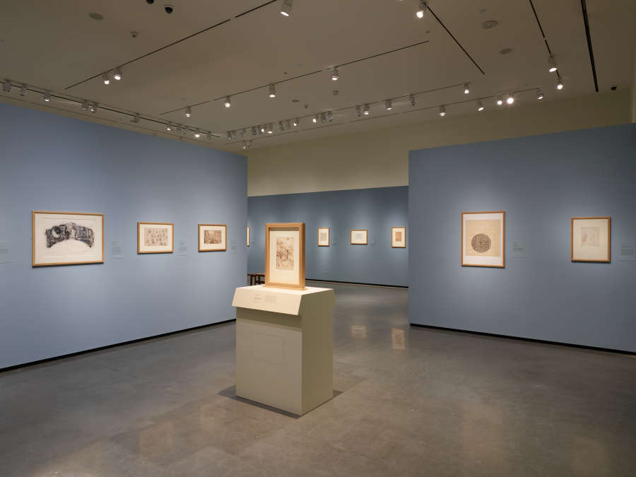 view exhibition image