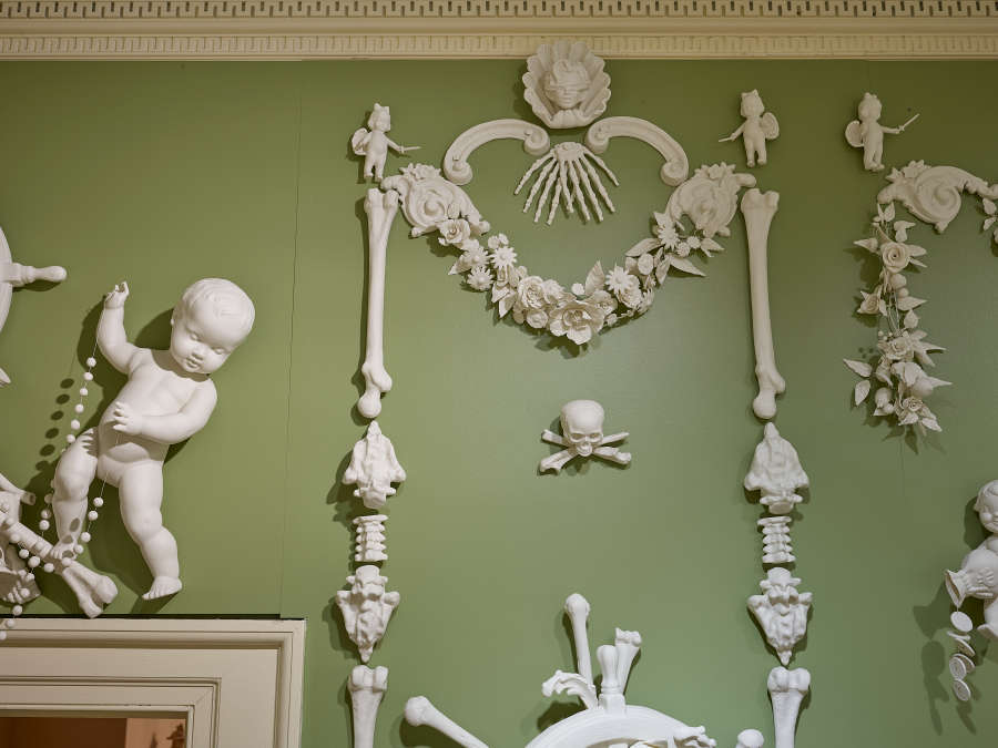 view exhibition image