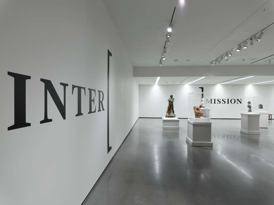 view exhibition image