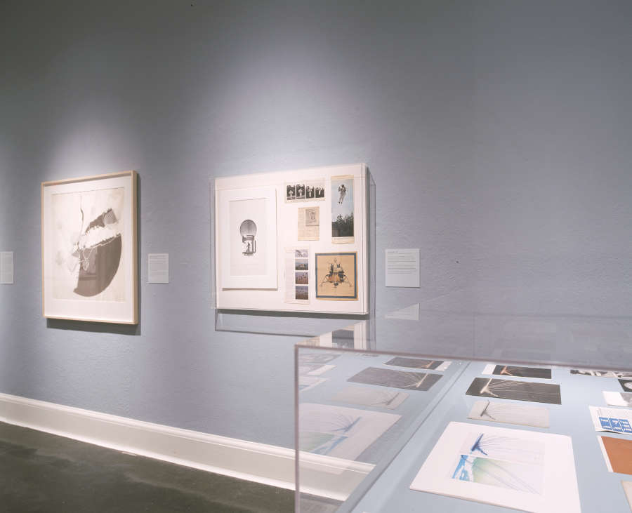 view exhibition image