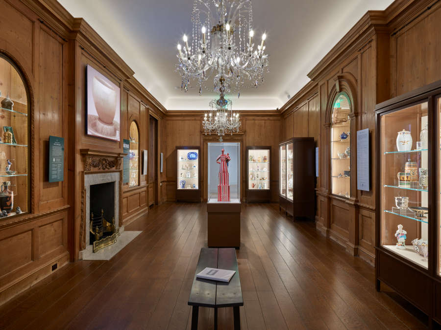 view exhibition image