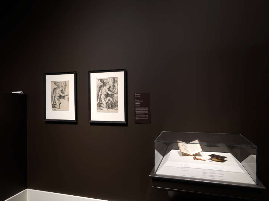 view exhibition image