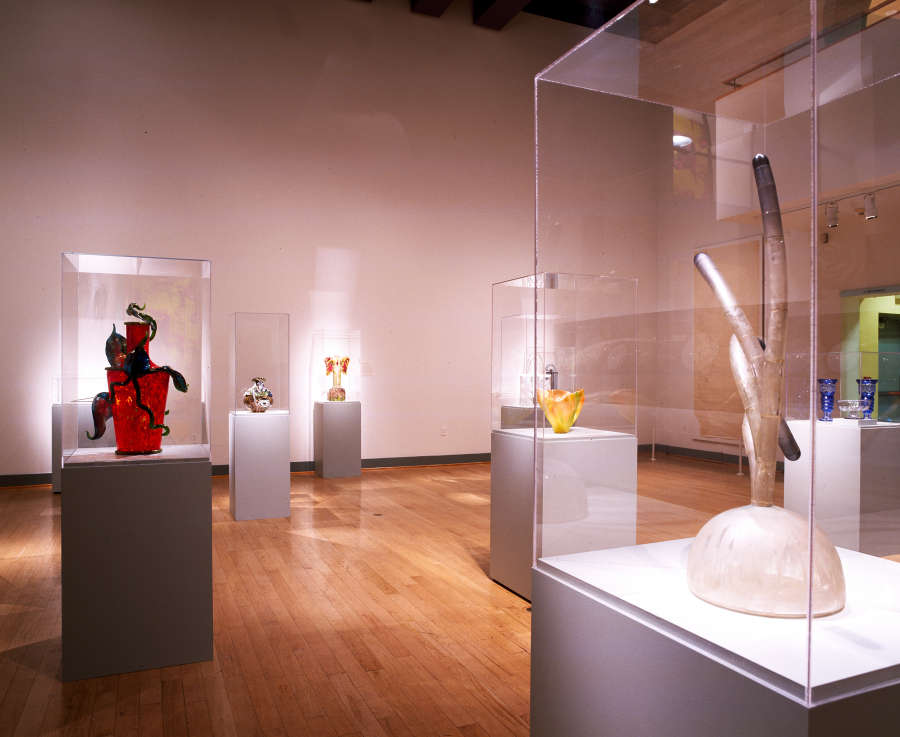 view exhibition image