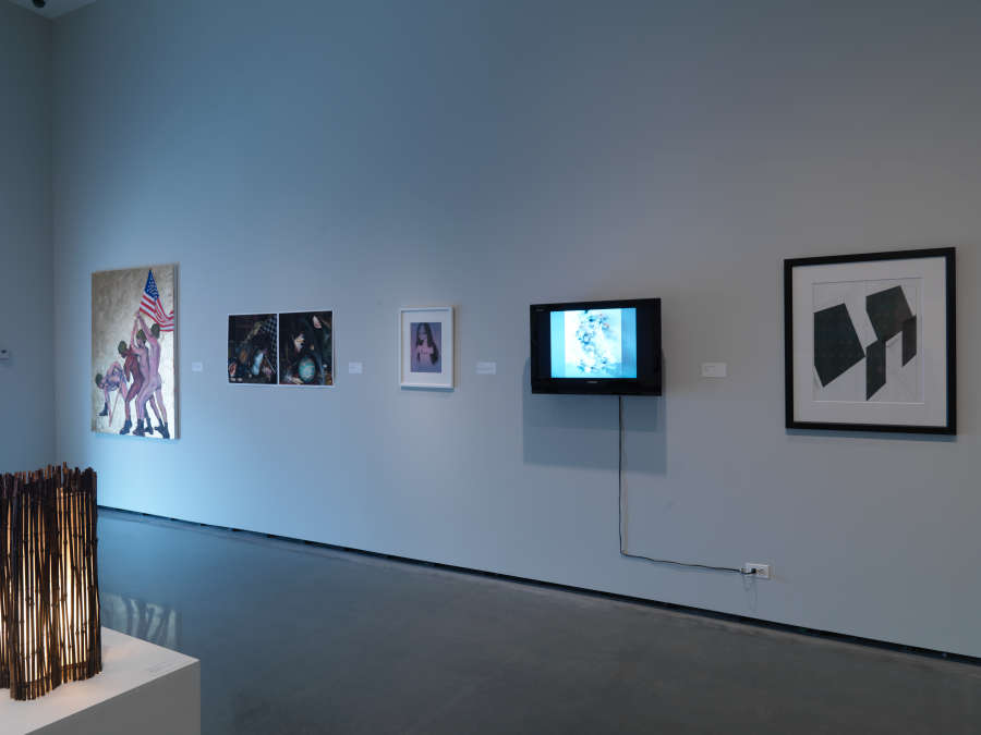 view exhibition image
