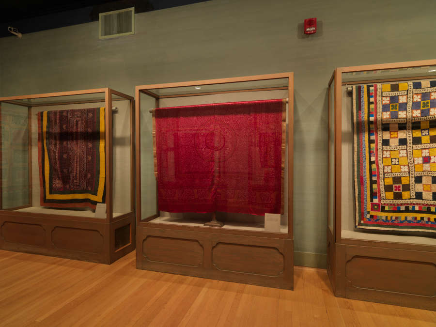 view exhibition image