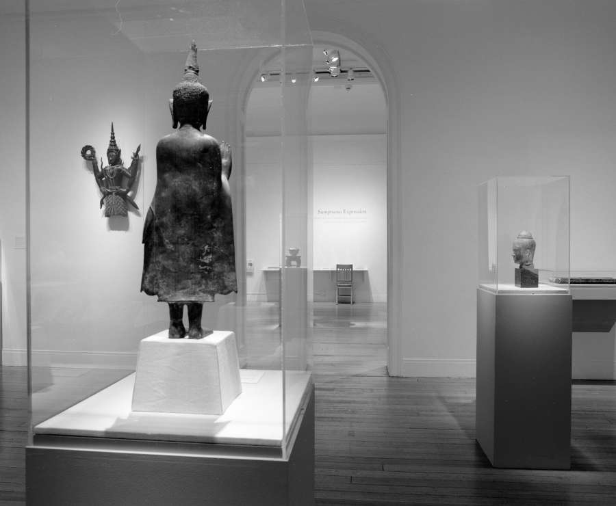 view exhibition image