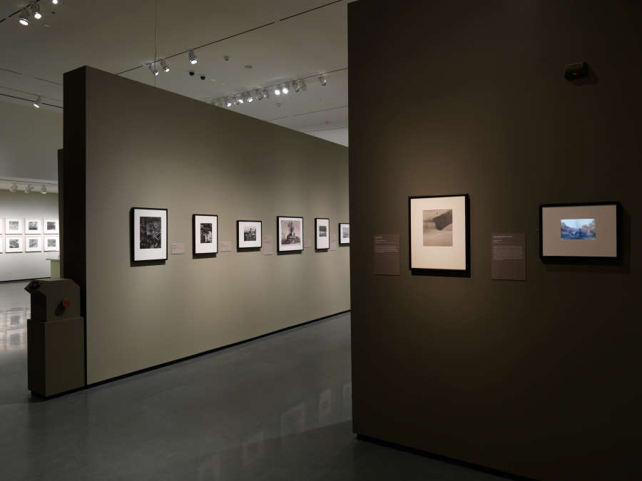 view exhibition image