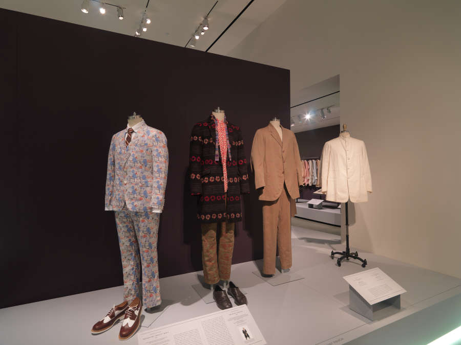 view exhibition image