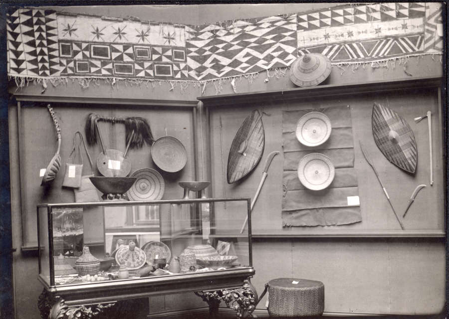 view exhibition image