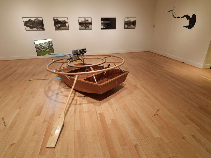 view exhibition image