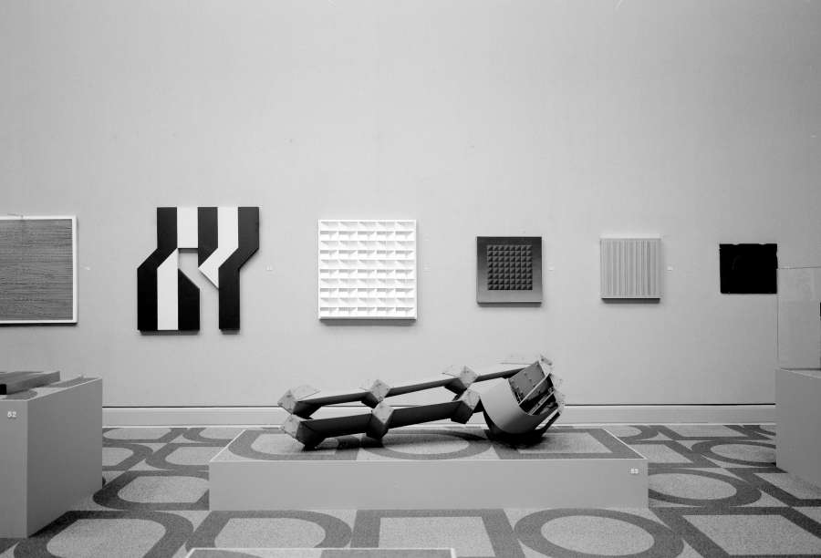 view exhibition image