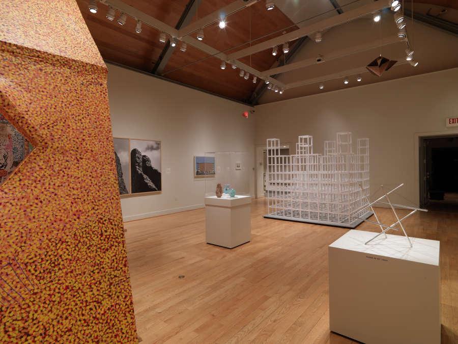 view exhibition image