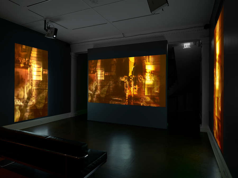 view exhibition image