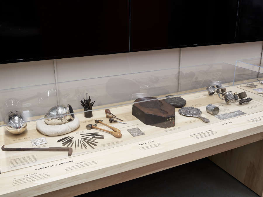 view exhibition image