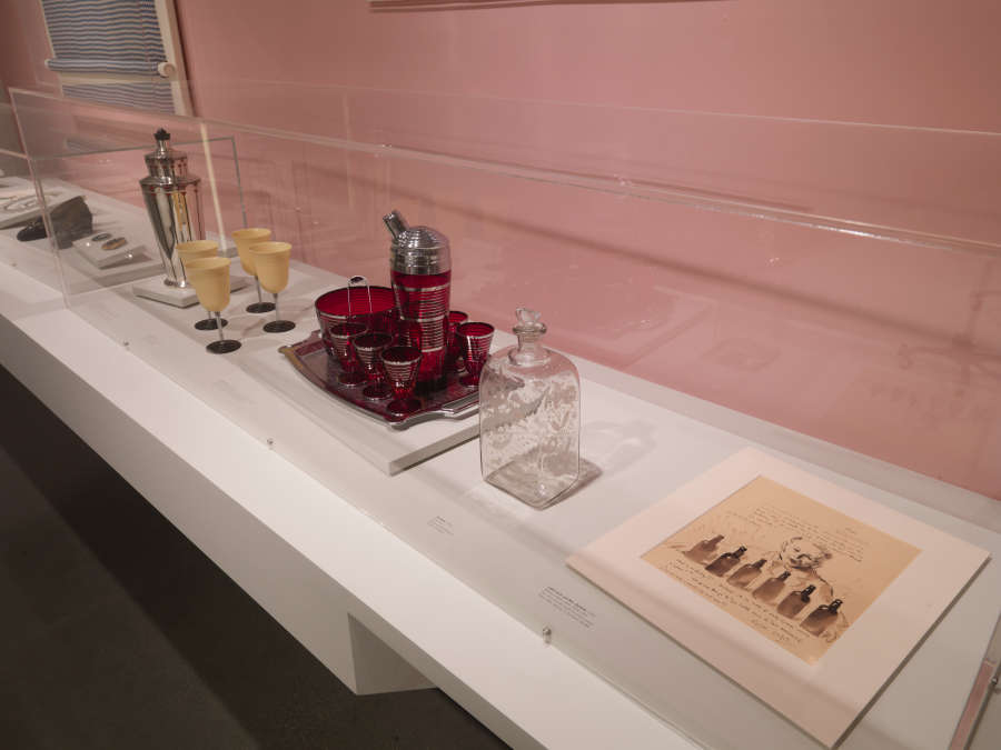 view exhibition image