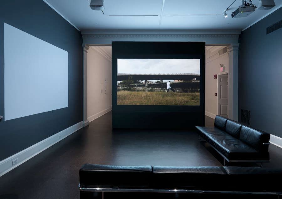 view exhibition image