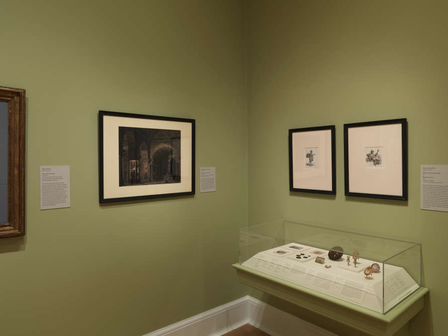 view exhibition image