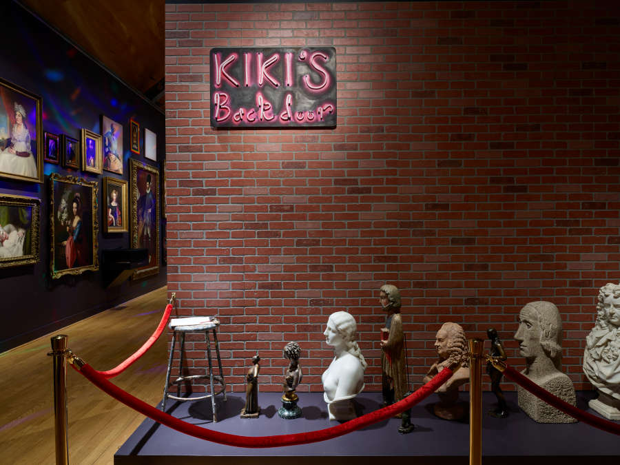 view exhibition image
