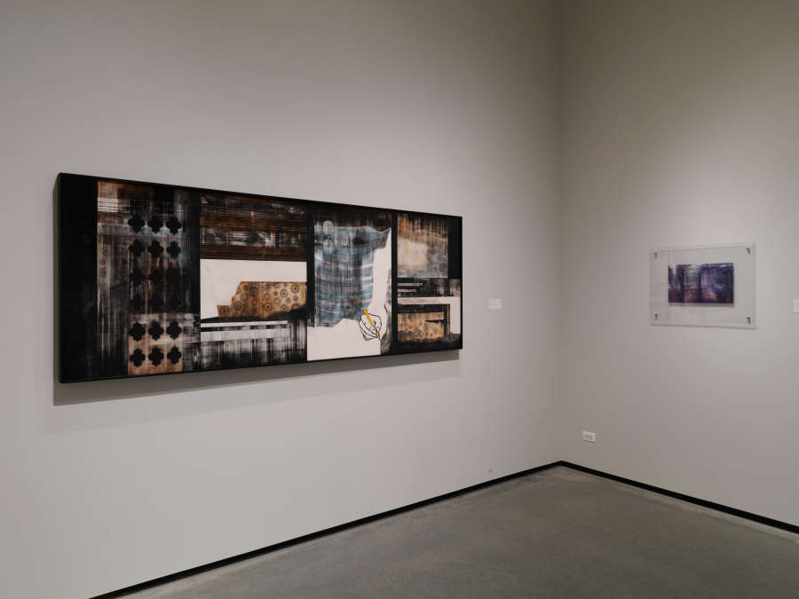 view exhibition image