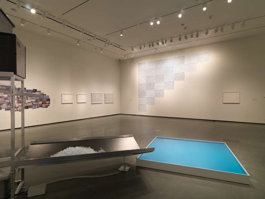 view exhibition image