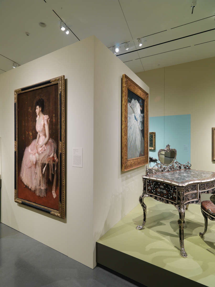 view exhibition image