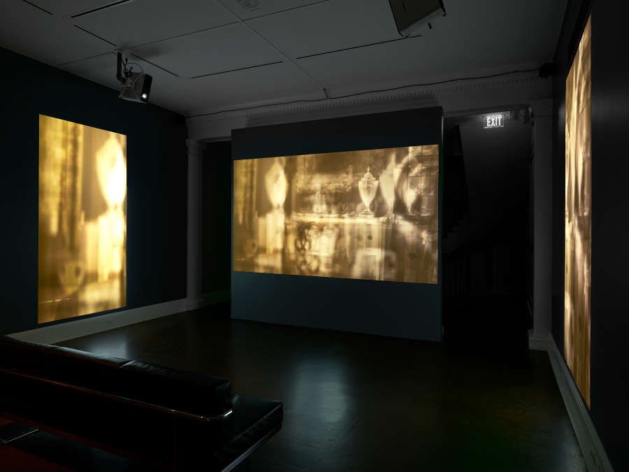 view exhibition image