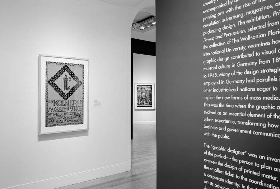 view exhibition image