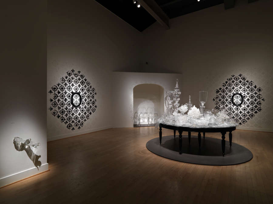 view exhibition image