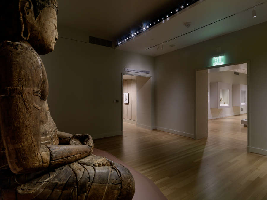 view exhibition image