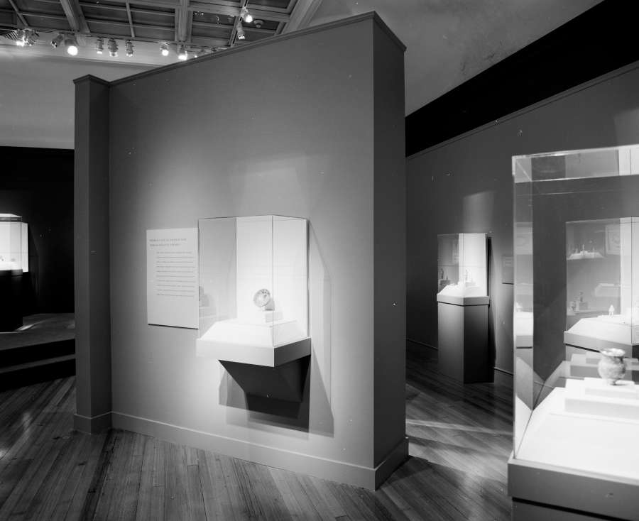 view exhibition image