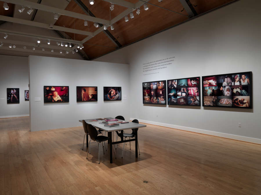 view exhibition image