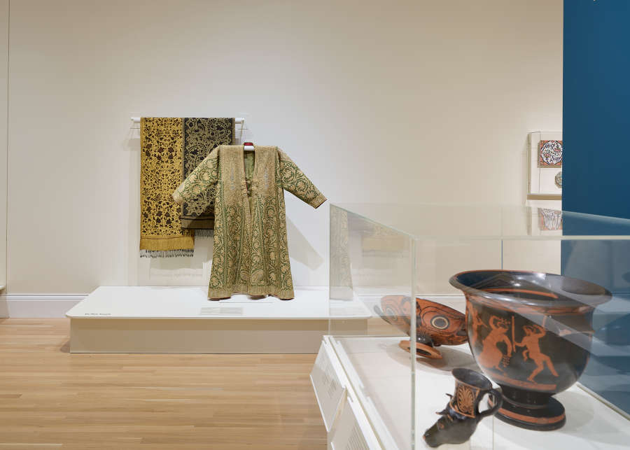 view exhibition image