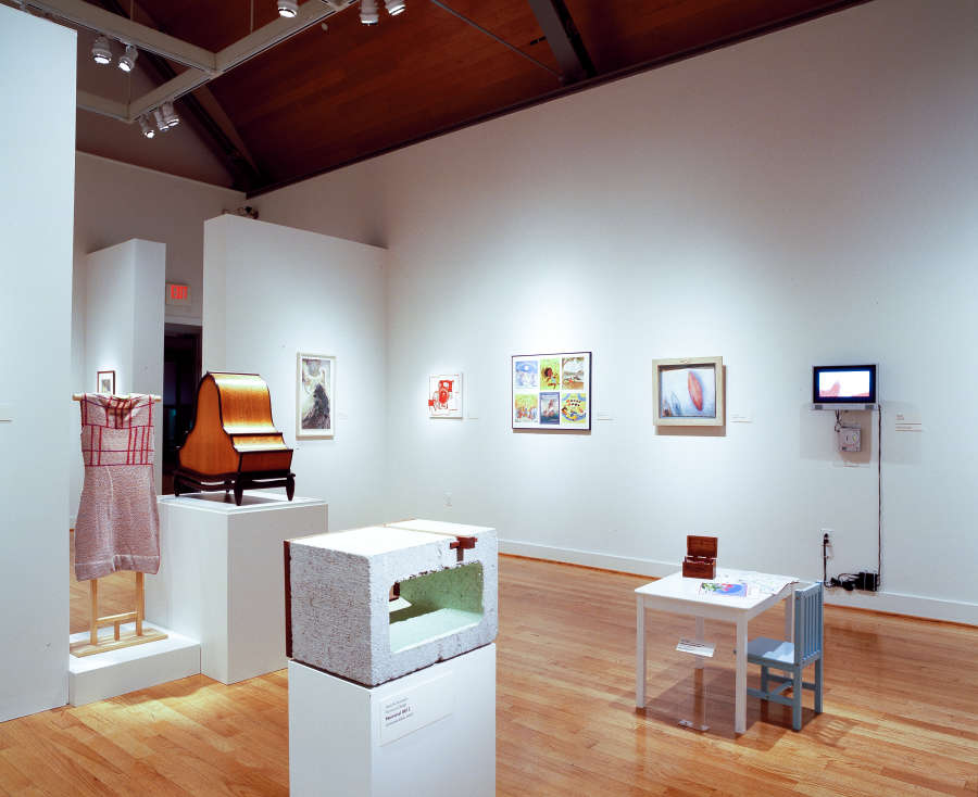 view exhibition image