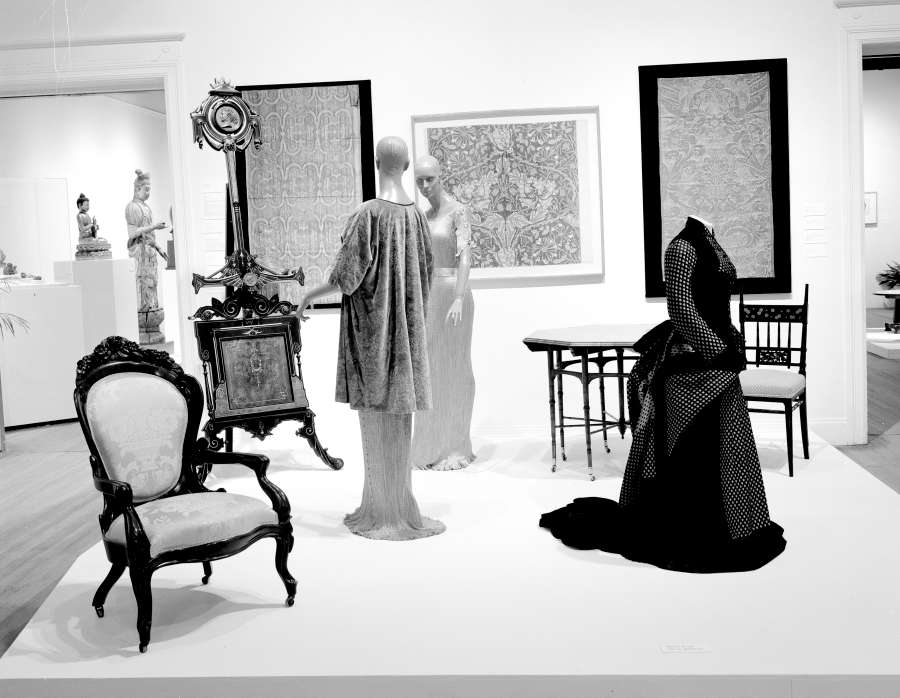 view exhibition image