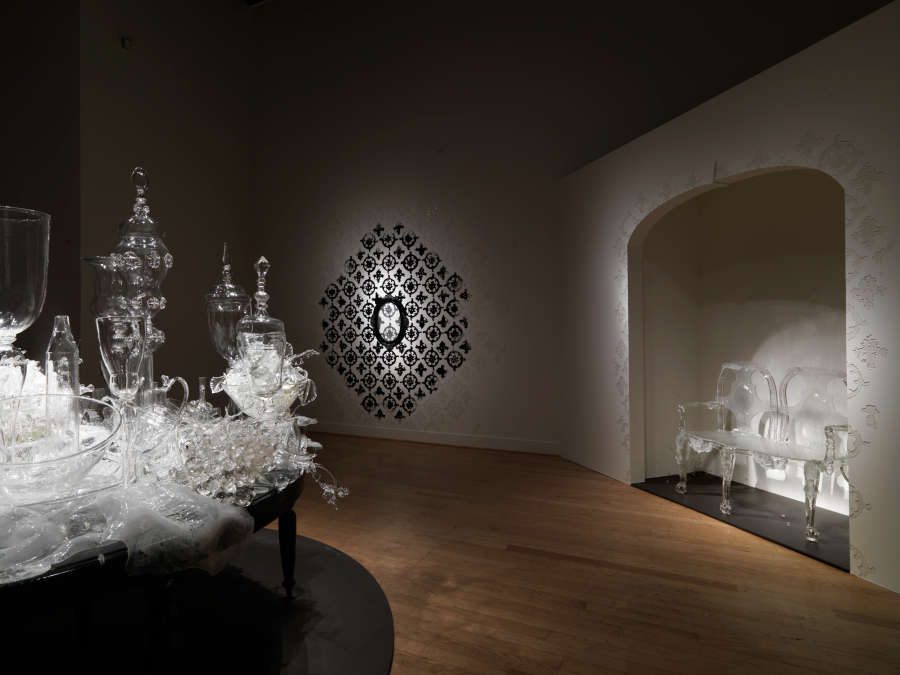 view exhibition image