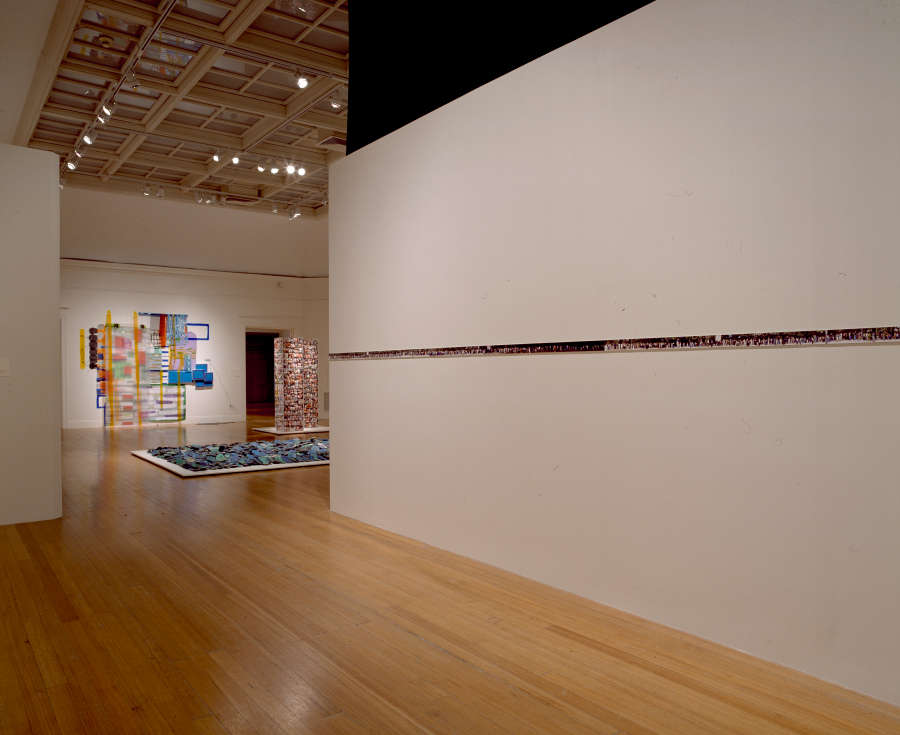 view exhibition image