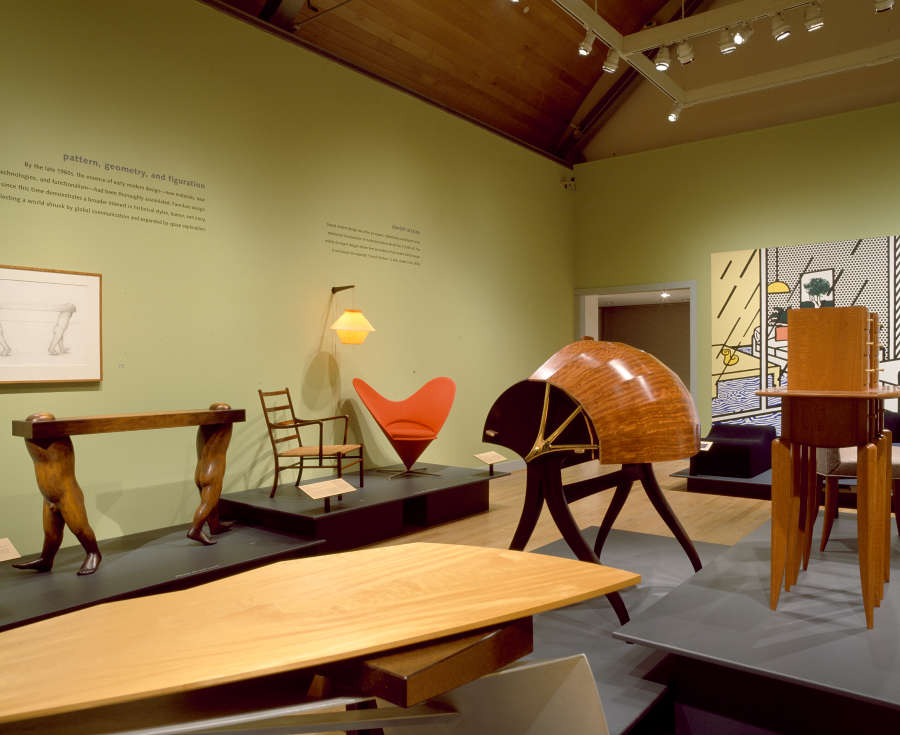 view exhibition image