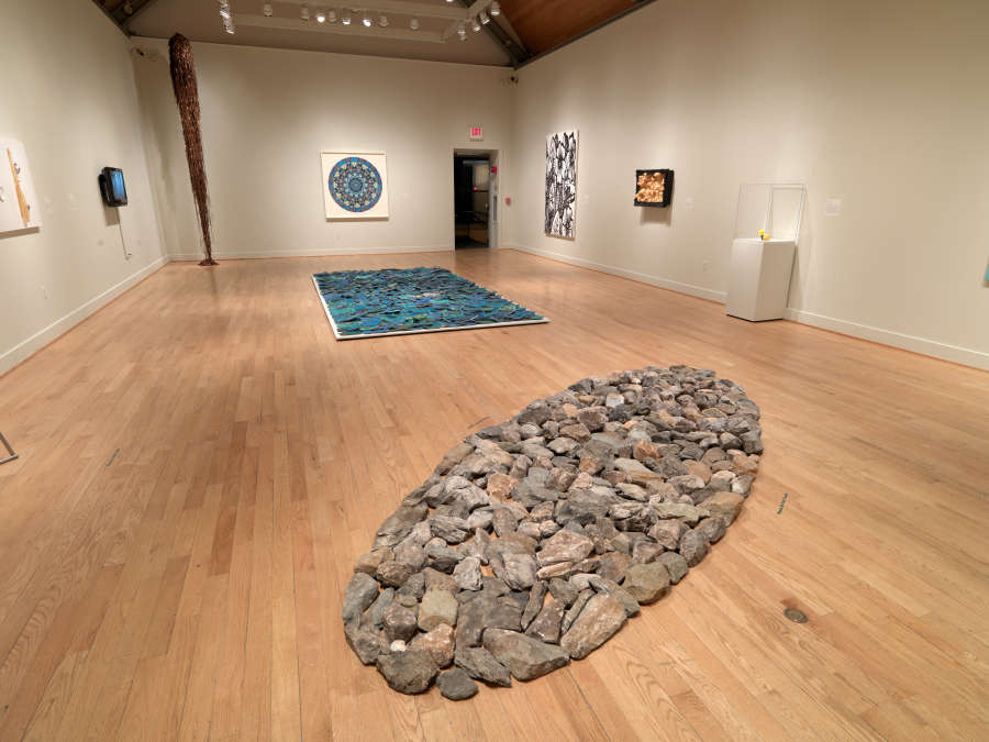 view exhibition image