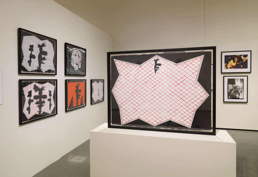 view exhibition image