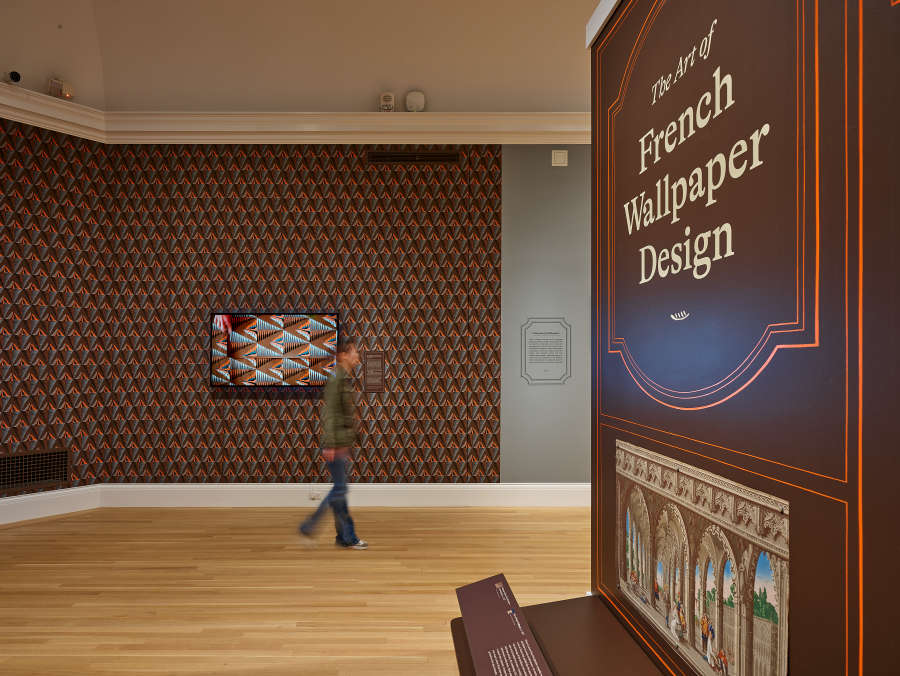 view exhibition image