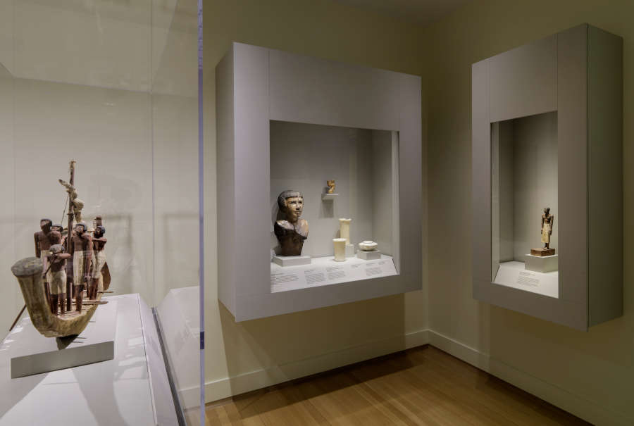 view exhibition image