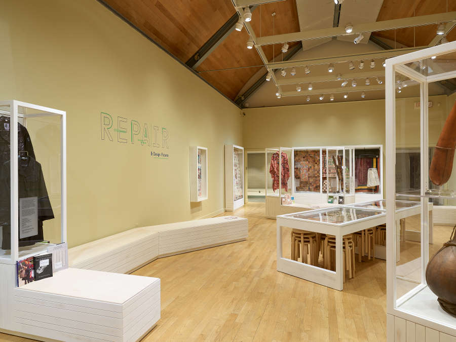 view exhibition image