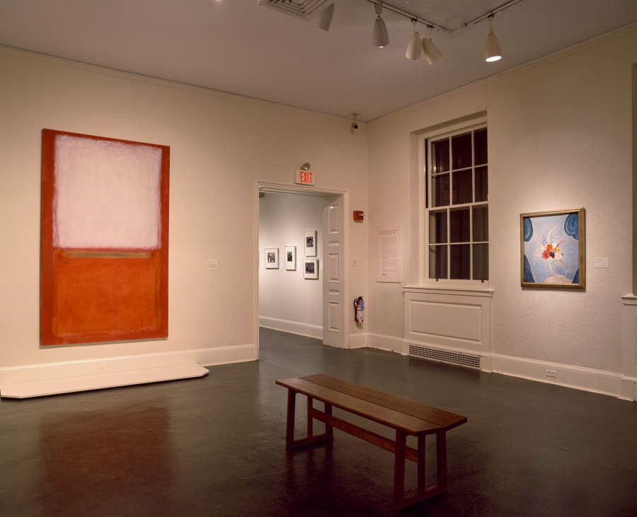 view exhibition image