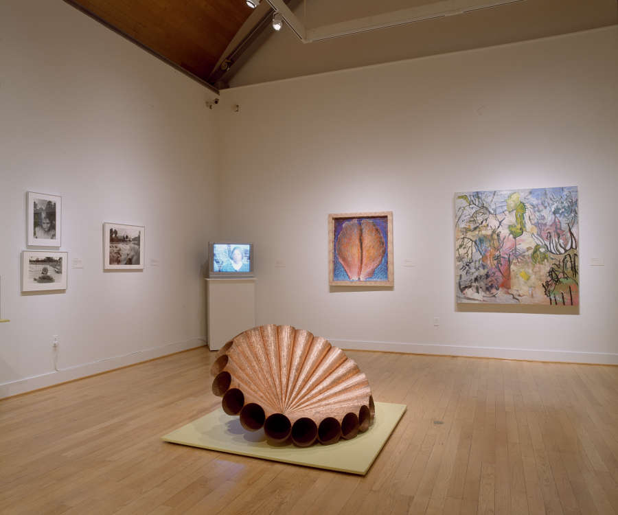 view exhibition image