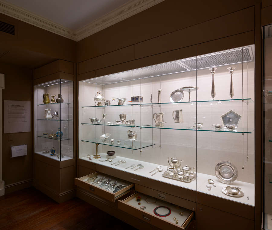 view exhibition image